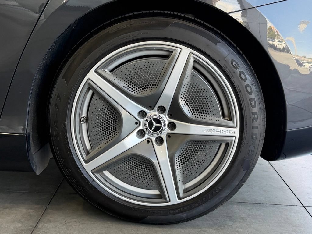 Used 2023 Mercedes-Benz EQE 500 4MATIC Sedan image 16