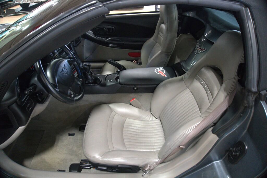 Used 2003 Chevrolet Corvette Base w/ Preferred Equipment Group1 image 36