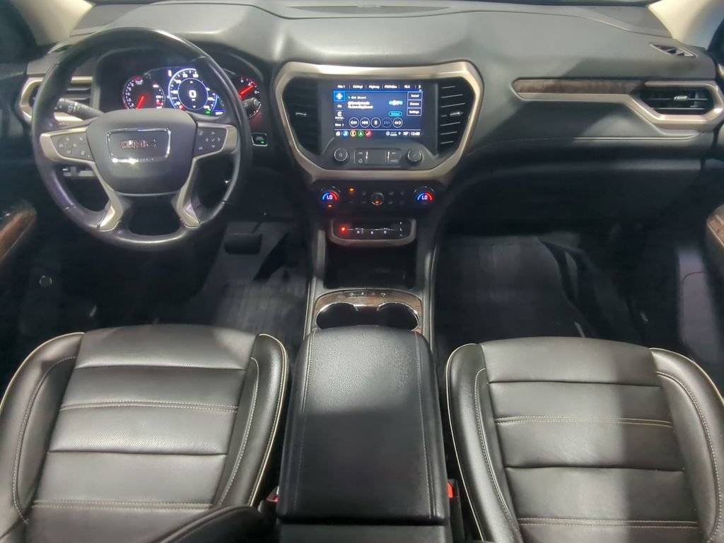 Used 2021 GMC Acadia Denali w/ Denali Ultimate Package AWD/4WD image 18
