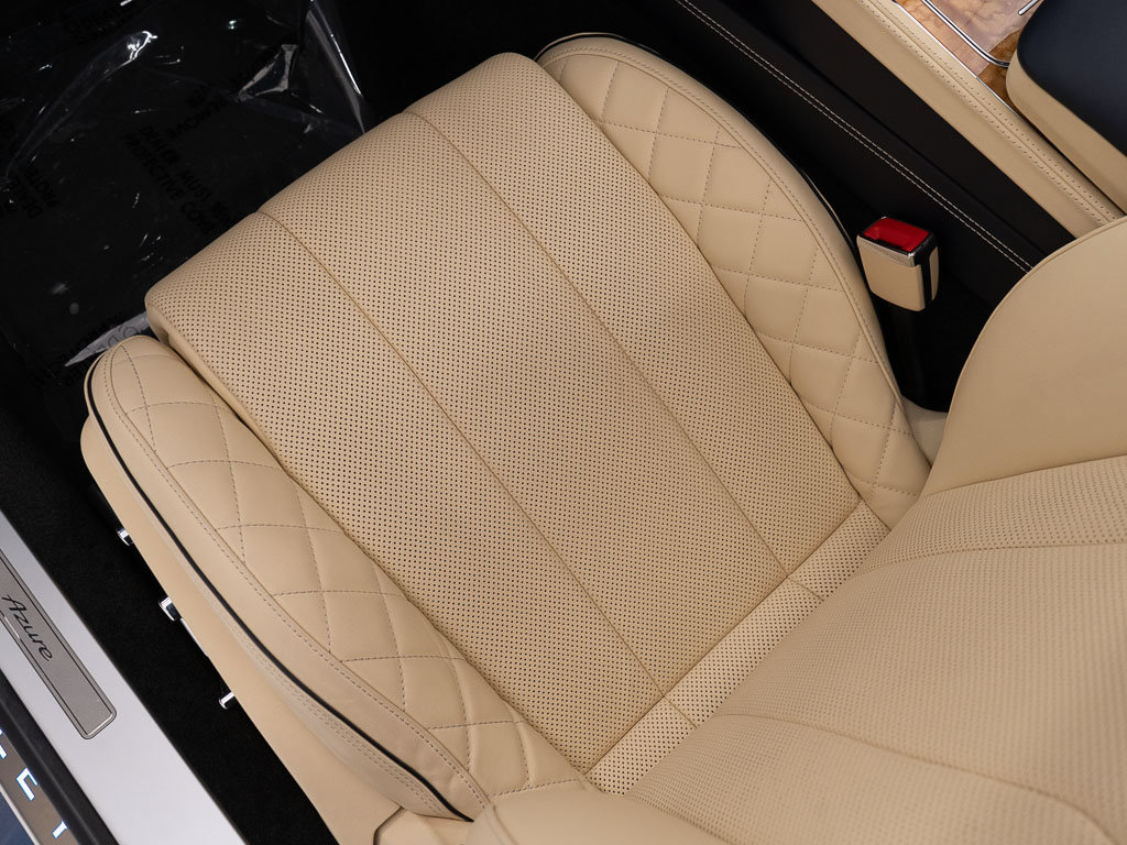 Certified 2023 Bentley Continental GT Azure AWD/4WD image 27