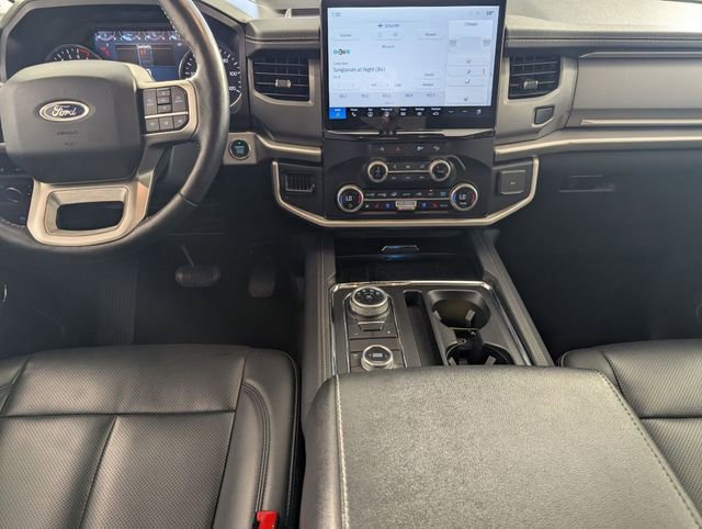 Used 2024 Ford Expedition Max XLT image 27