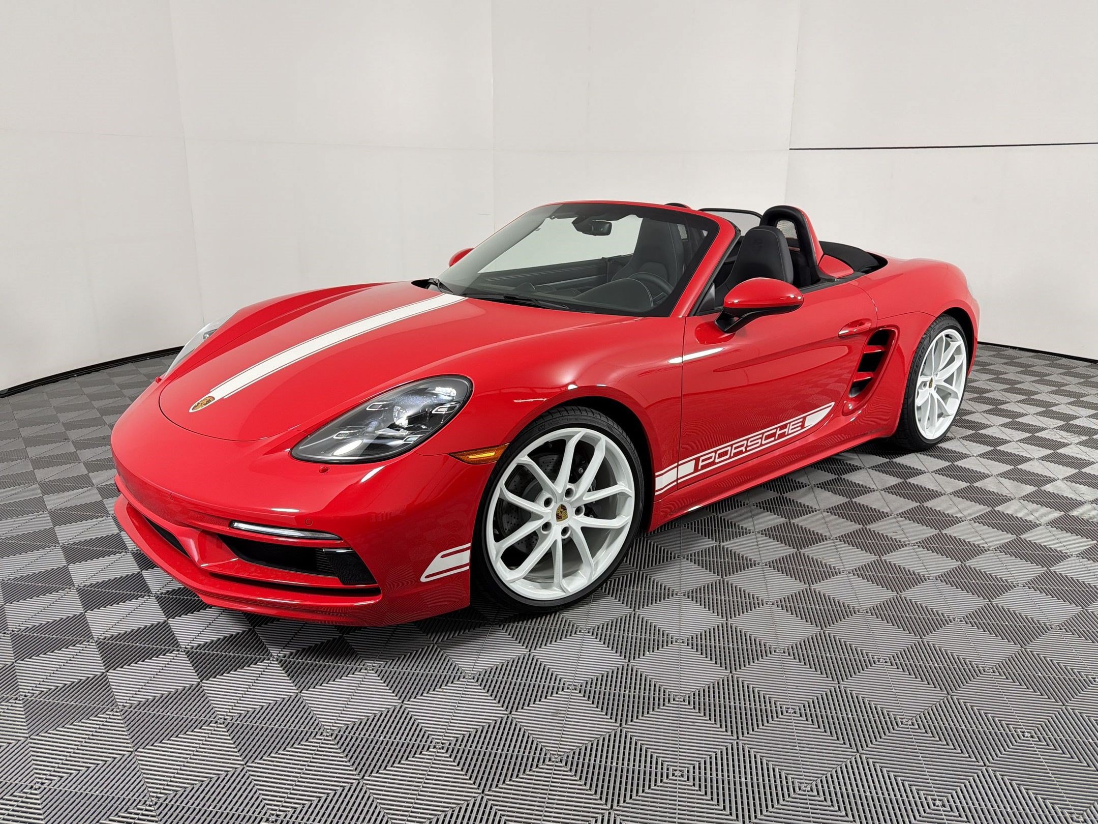 New 2025 Porsche 718 Boxster RWD image 1