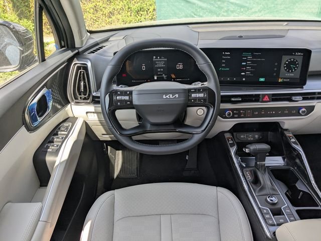 New 2026 Kia Sorento S w/ S Panoramic Sunroof Package FWD image 17
