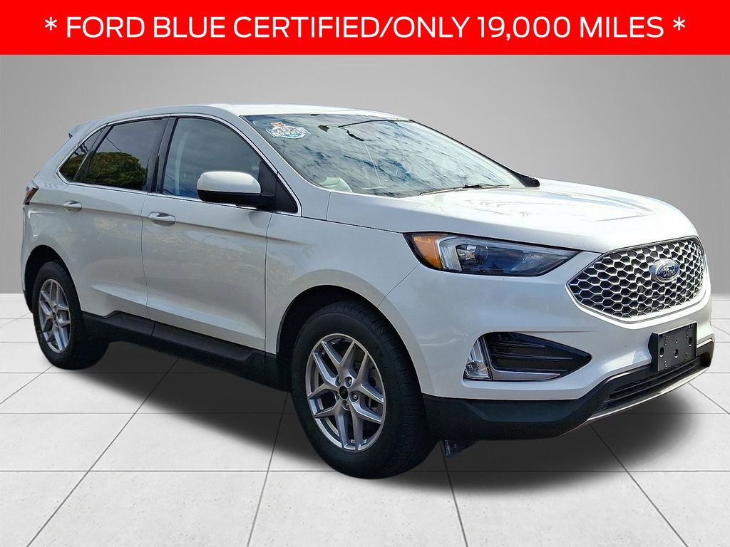 Used 2023 Ford Edge SEL w/ Convenience Package image 3
