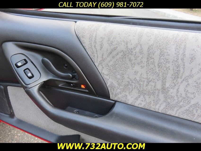 Used 2001 Chevrolet Camaro LT RWD image 23