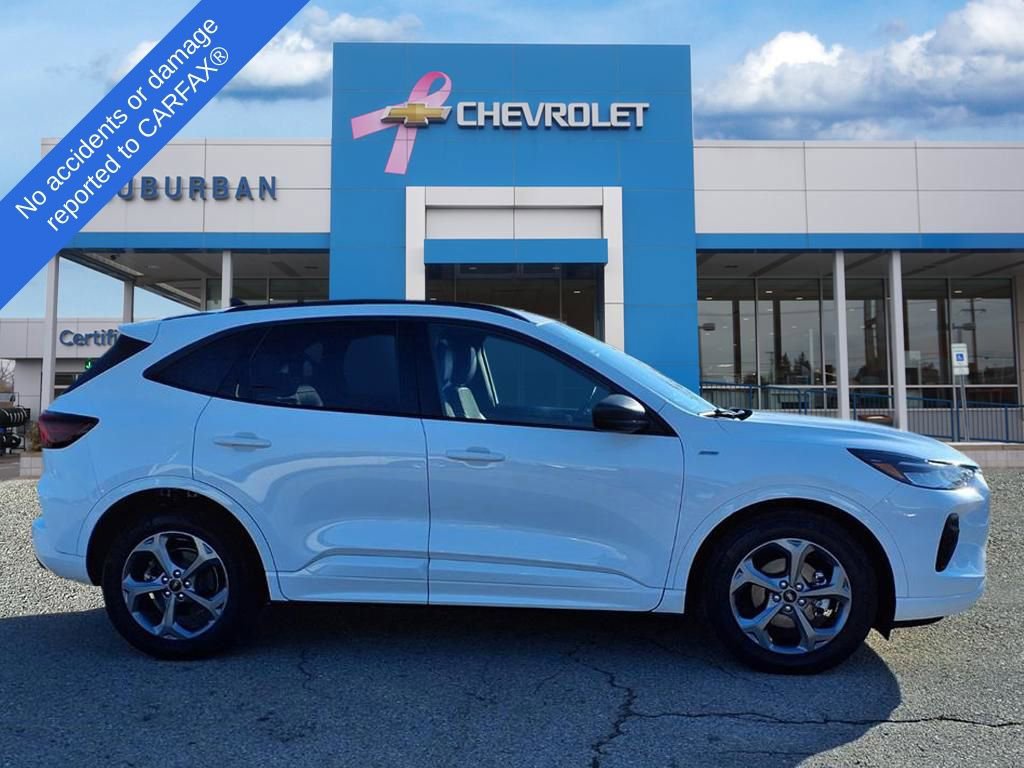 Used 2023 Ford Escape ST-Line w/ Equipment Group 301A image 4