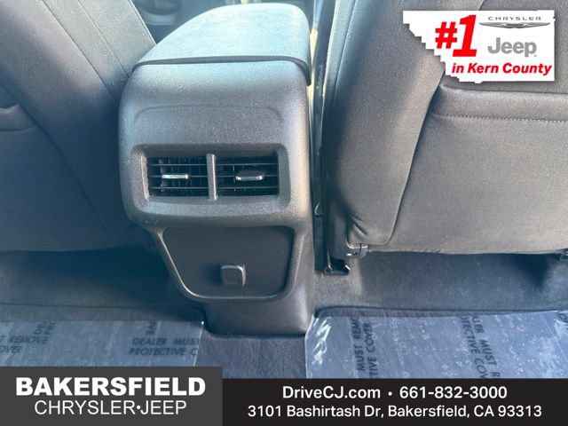 Used 2018 Chevrolet Equinox LT FWD image 28