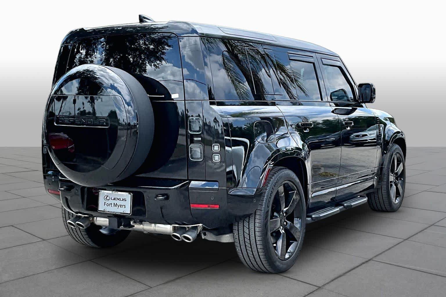 Used 2026 Land Rover Defender 110 V8 AWD/4WD image 22