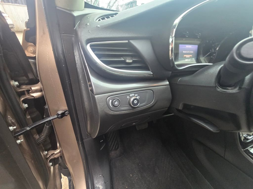 Used 2019 Buick Encore Preferred image 10