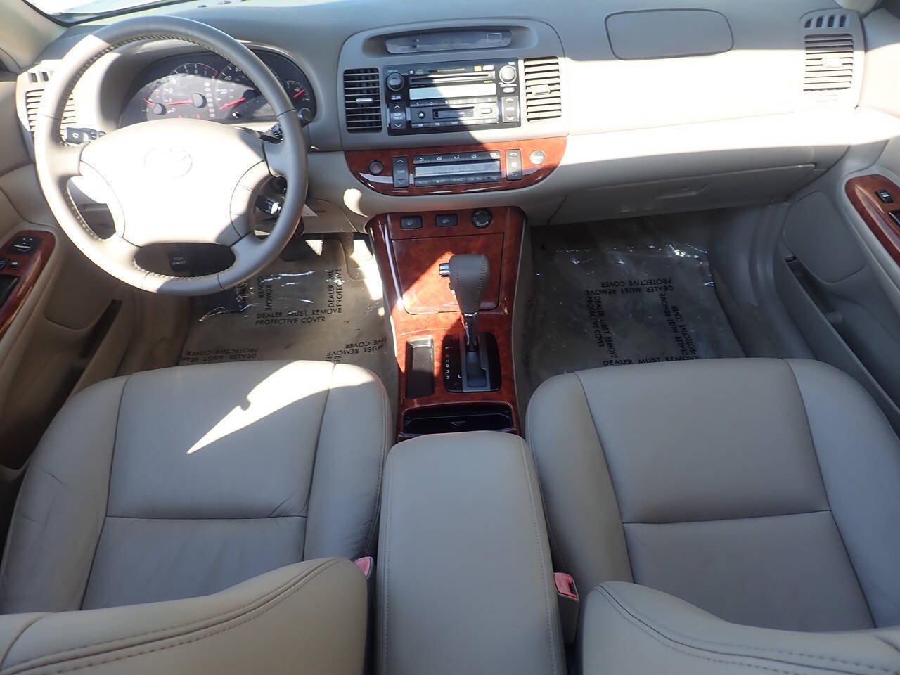 Used 2006 Toyota Camry XLE w/ VSC & Side Airbag Pkg FWD image 11