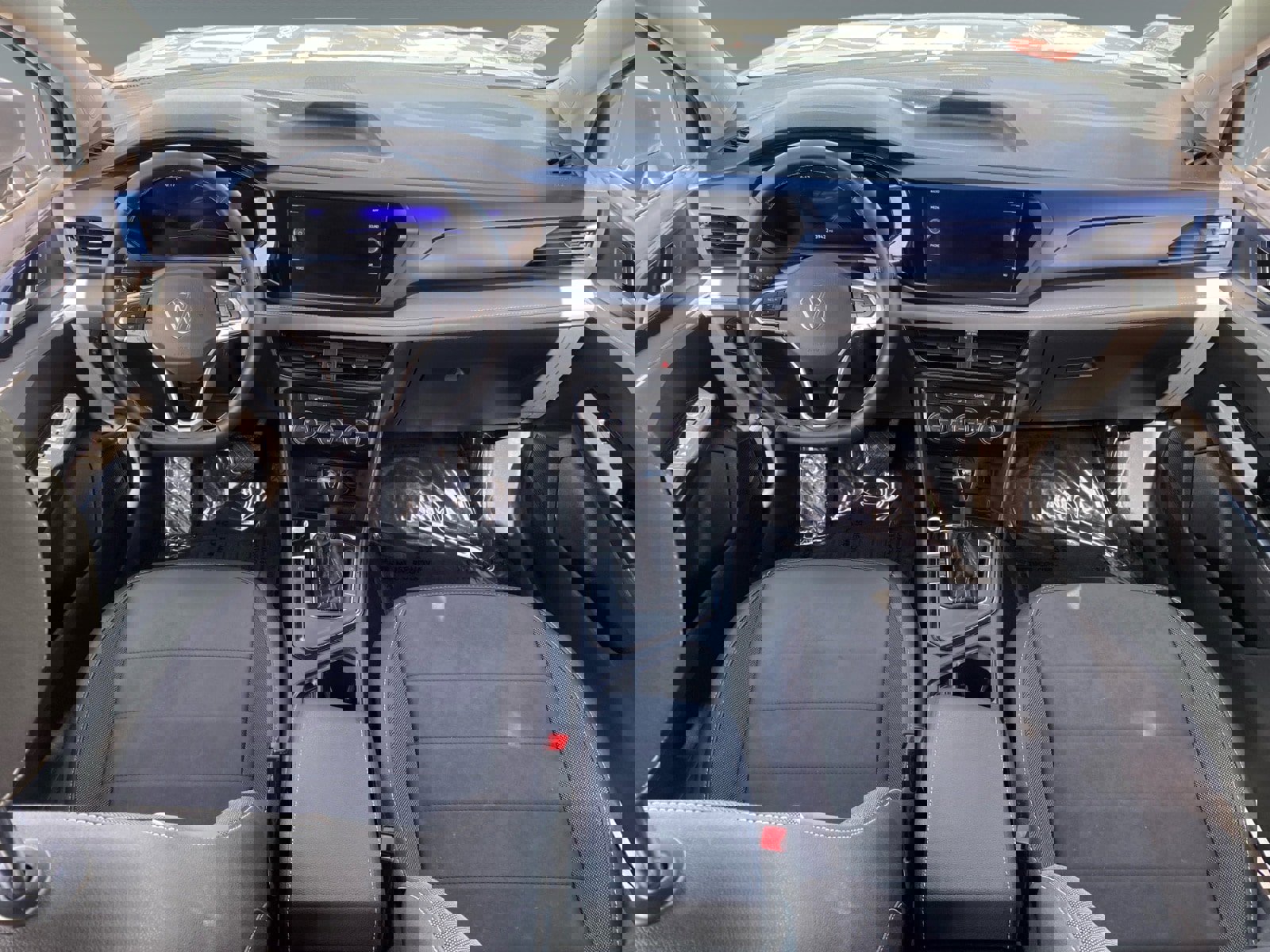 Used 2024 Volkswagen Taos SE image 10