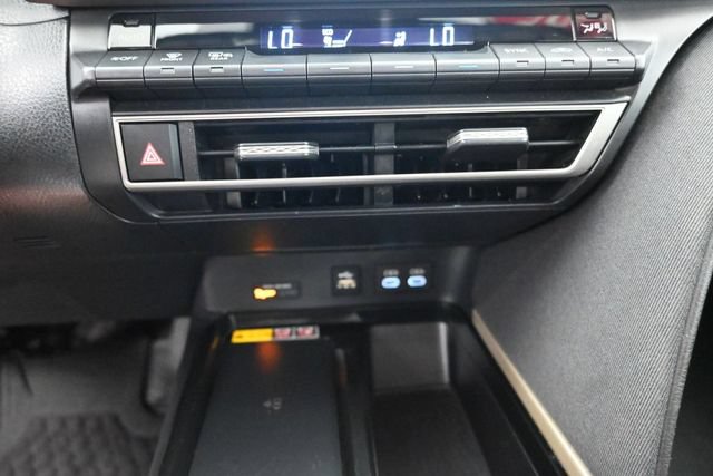 Used 2025 Toyota Camry LE w/ Convenience Package FWD image 21