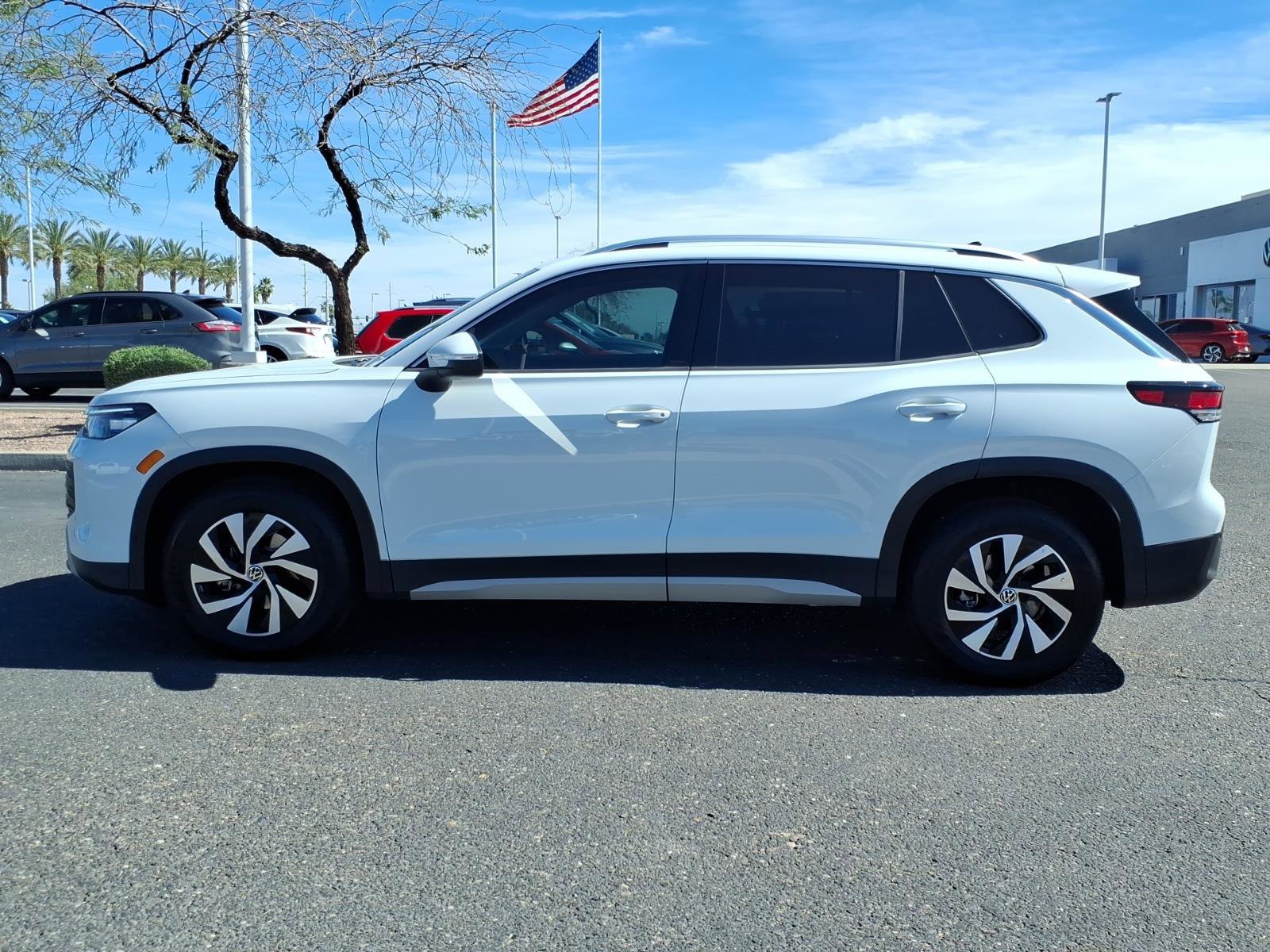 Certified 2025 Volkswagen Tiguan S FWD image 4