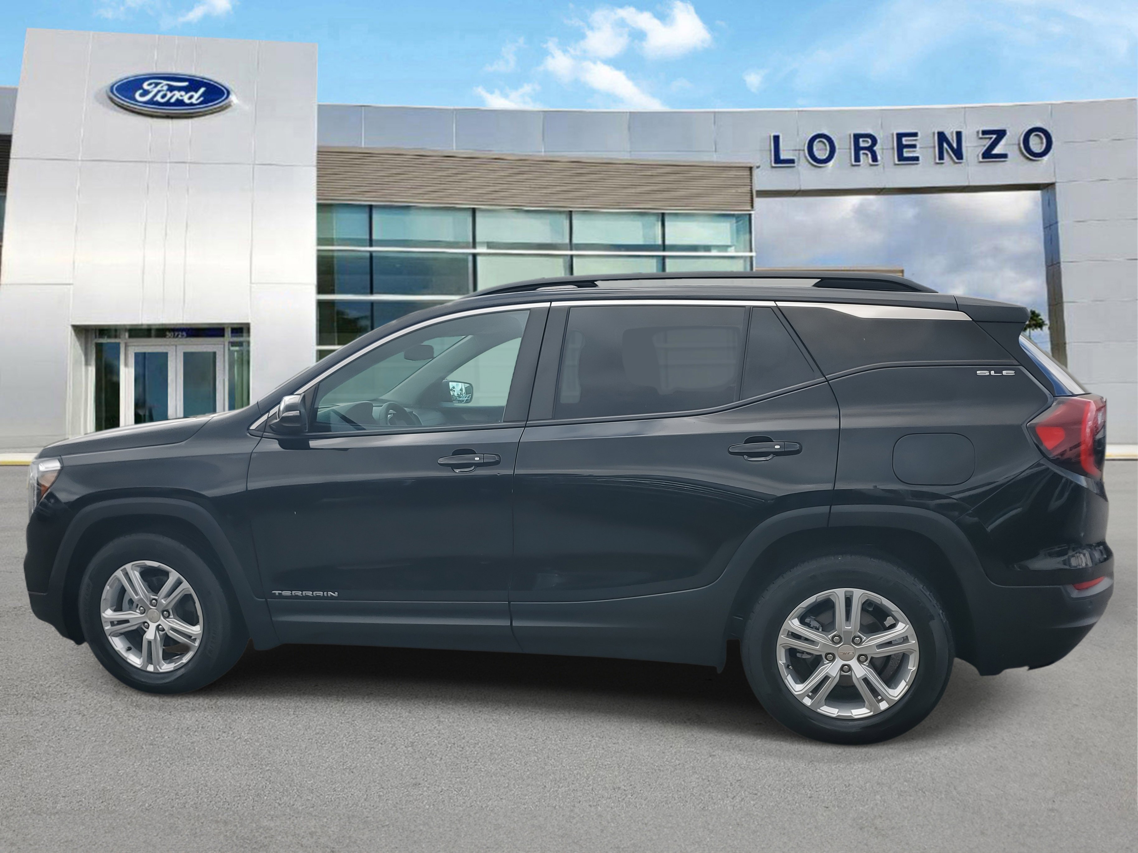 Used 2022 GMC Terrain SLE w/ Driver Convenience Package image 8