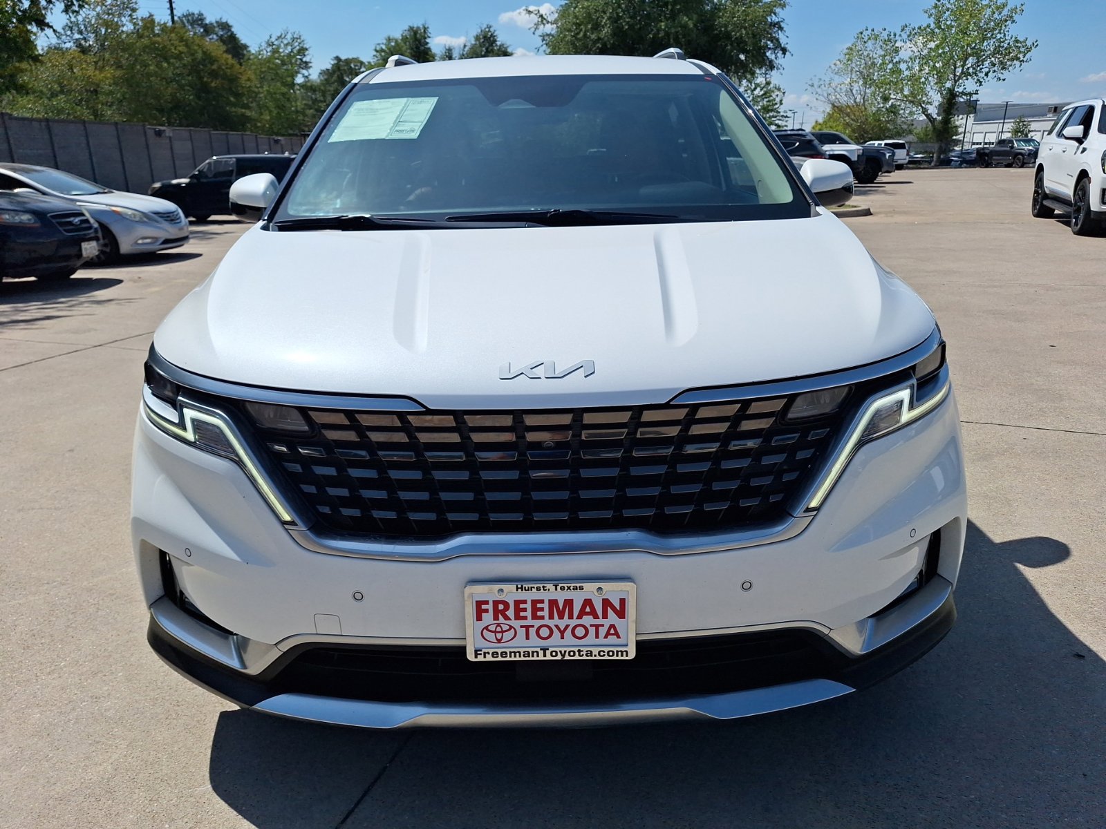 Used 2022 Kia Carnival SX FWD image 9