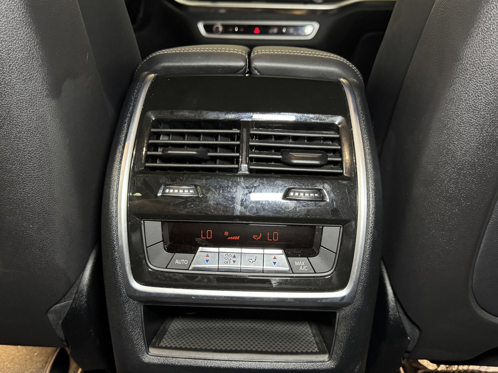 Used 2023 BMW X7 xDrive40i w/ M Sport Package image 39