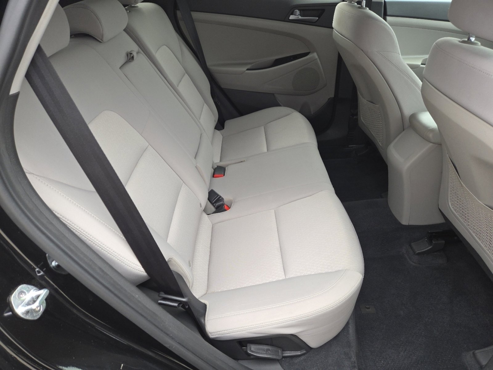 Used 2017 Hyundai Tucson SE image 17