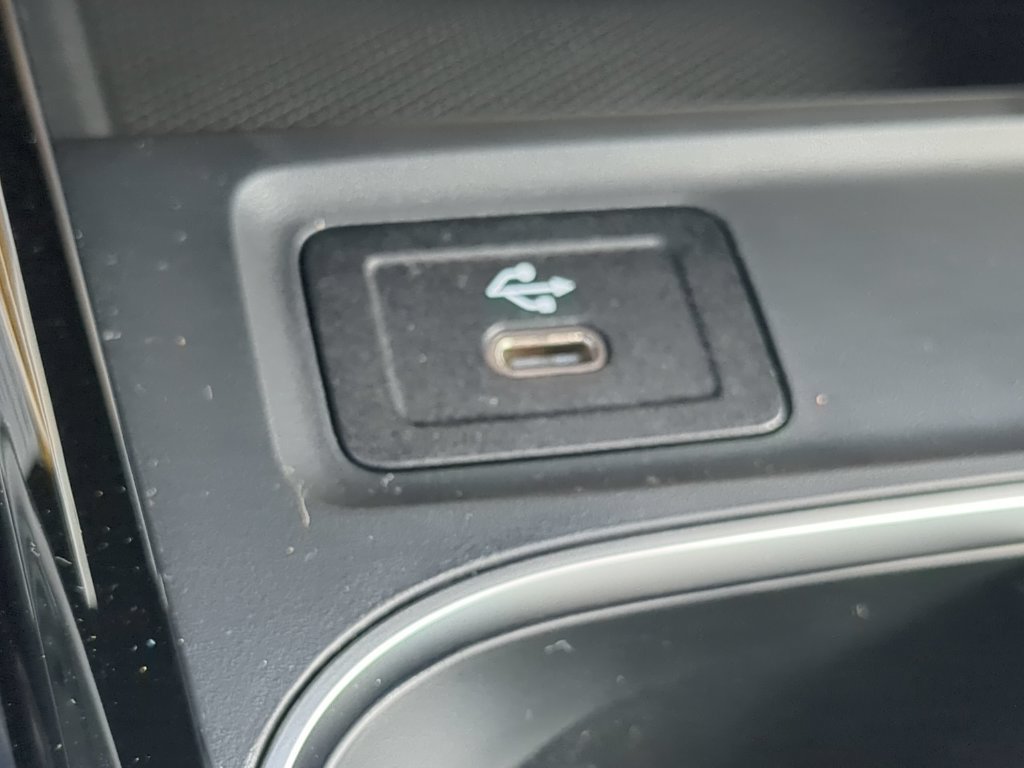 Used 2026 Mercedes-Benz GLB 250 image 10