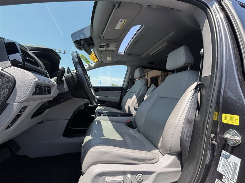Used 2019 Honda Odyssey Elite image 17