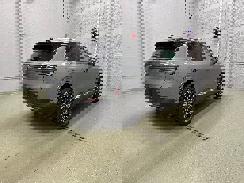 New 2026 Chevrolet Equinox EV LT w/ Convenience Package II image 3