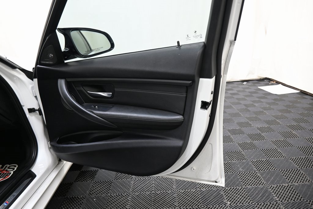 Used 2016 BMW M3 image 26