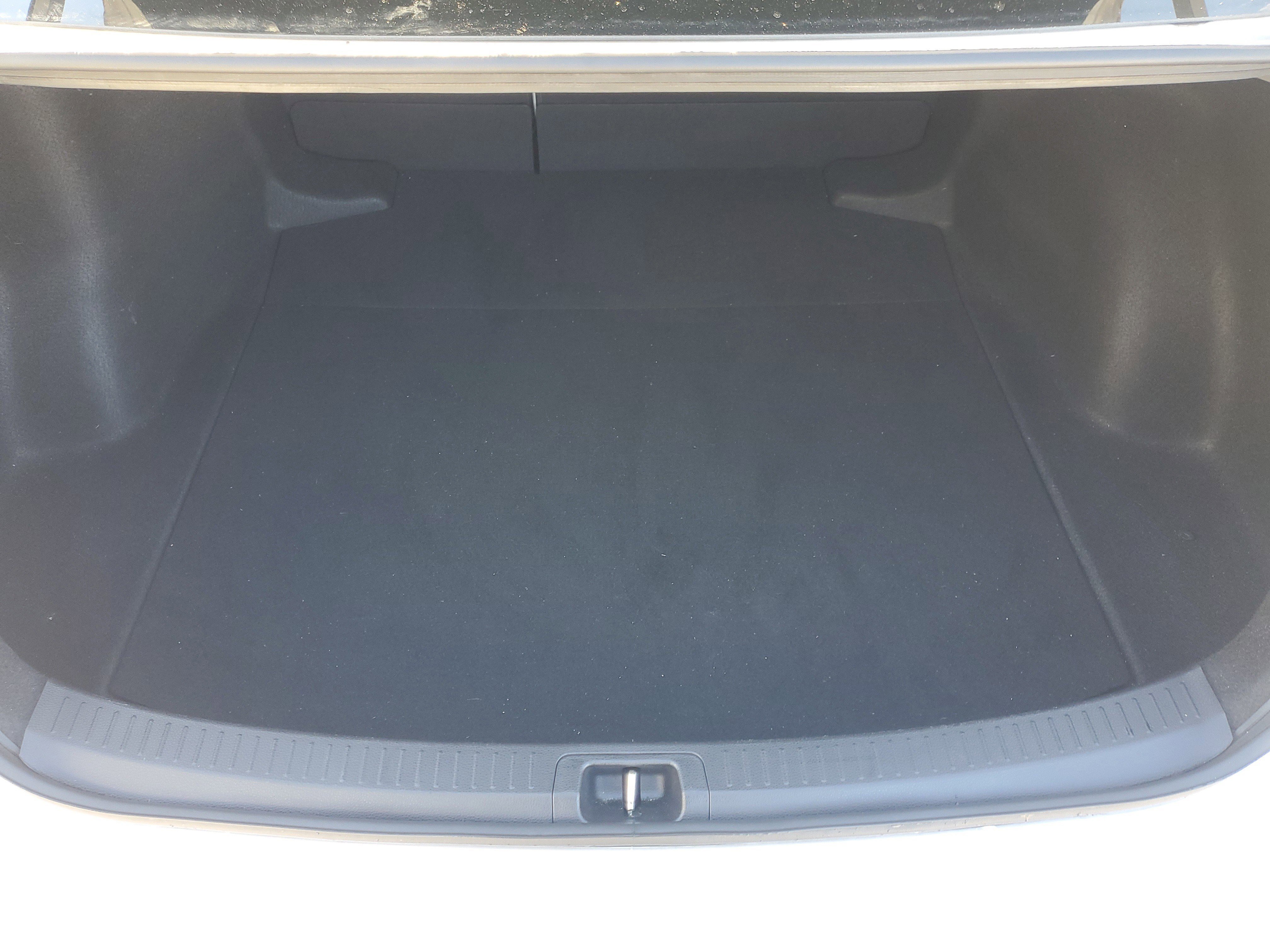 Used 2023 Toyota Corolla LE image 9