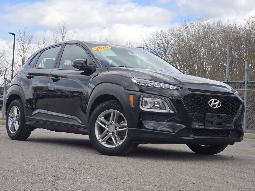 Used 2021 Hyundai Kona SE image 2
