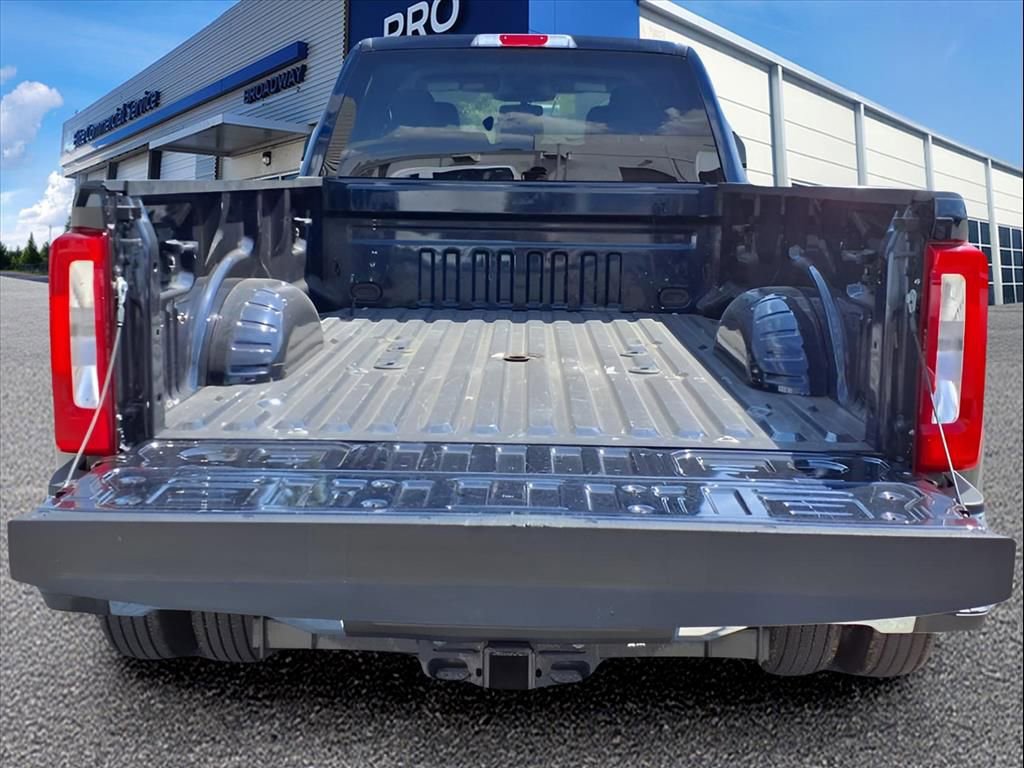 Used 2023 Ford F450 XLT AWD/4WD image 32