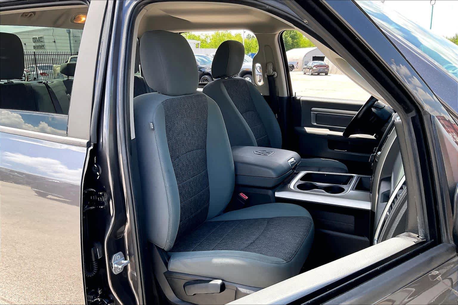 Used 2016 RAM 1500 Big Horn AWD/4WD image 9