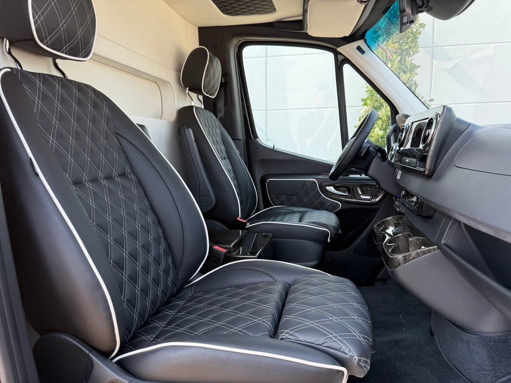 Used 2023 Mercedes-Benz Sprinter 3500 image 62