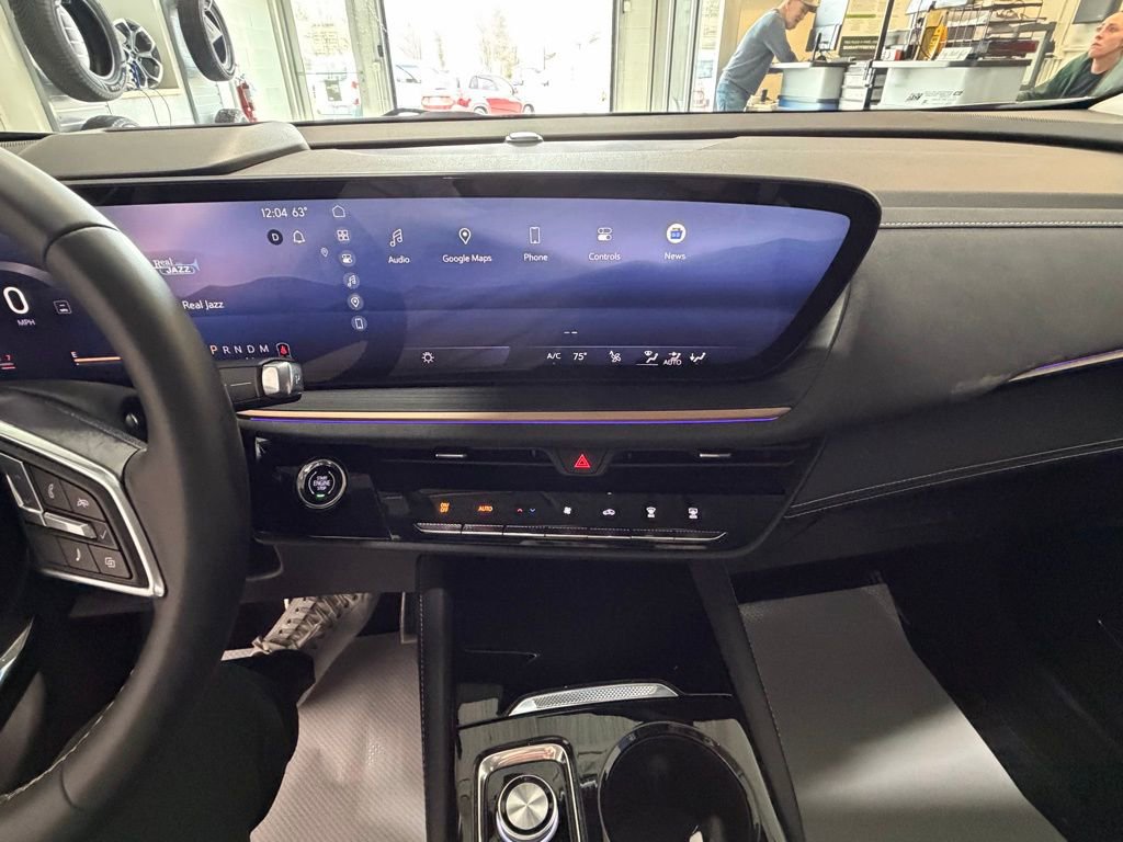Used 2025 Buick Envision Sport Touring AWD/4WD image 14