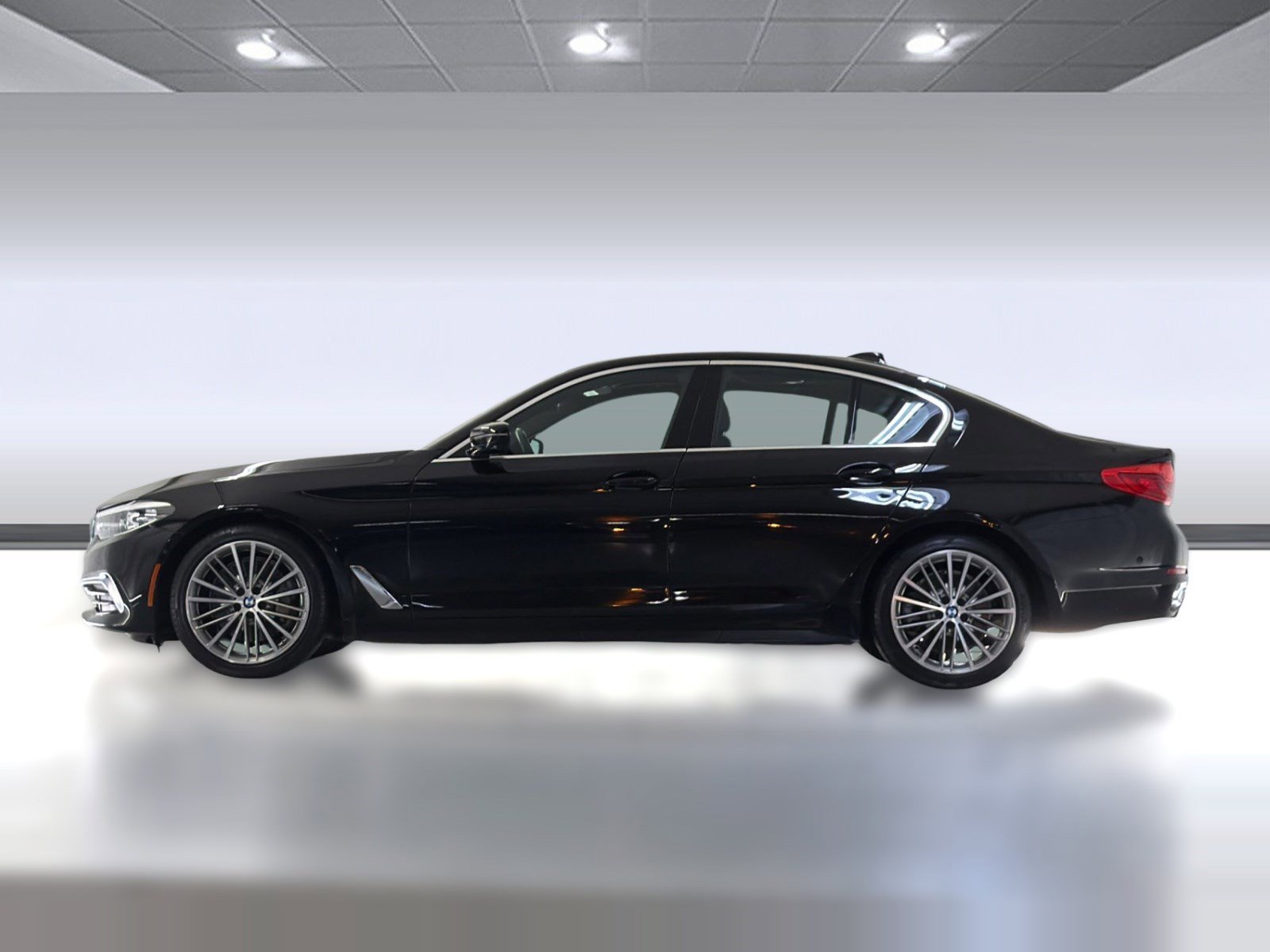 Used 2019 BMW 530i RWD image 2