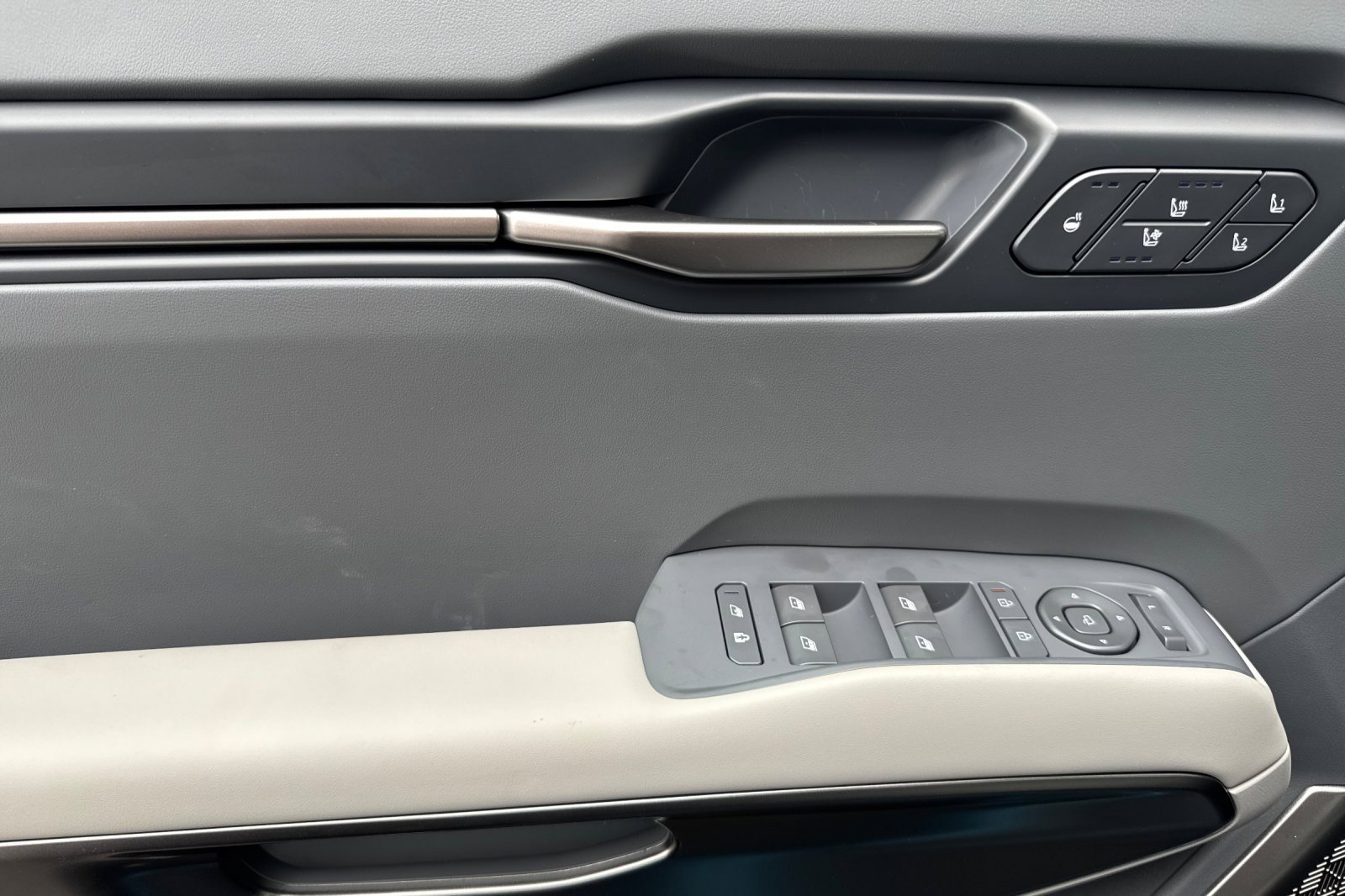 New 2026 Kia EV9 Wind image 7