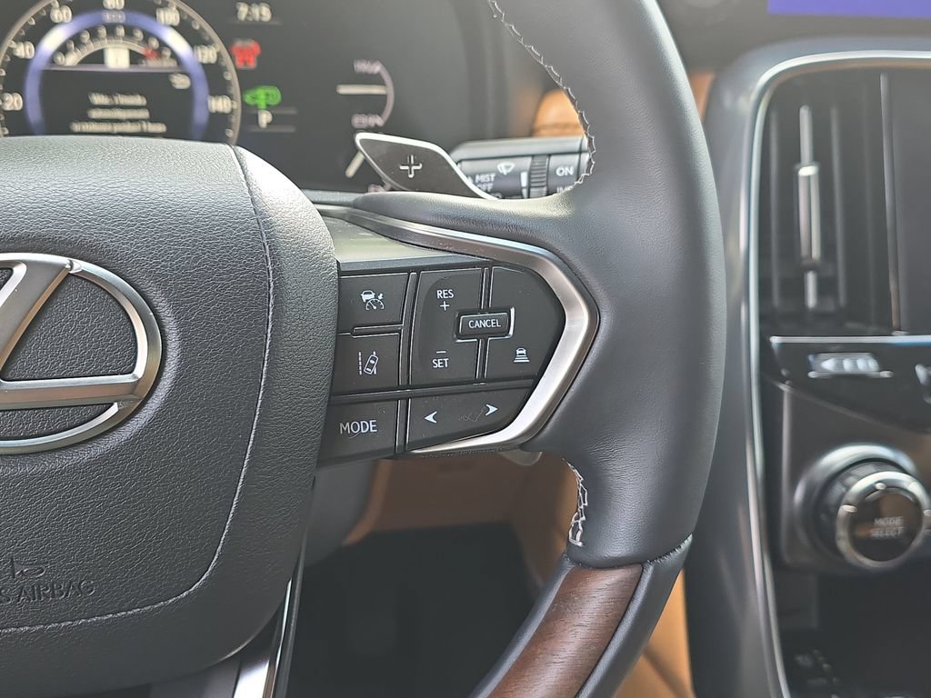 Certified 2024 Lexus LX 600 4WD w/ Appearance Package image 19