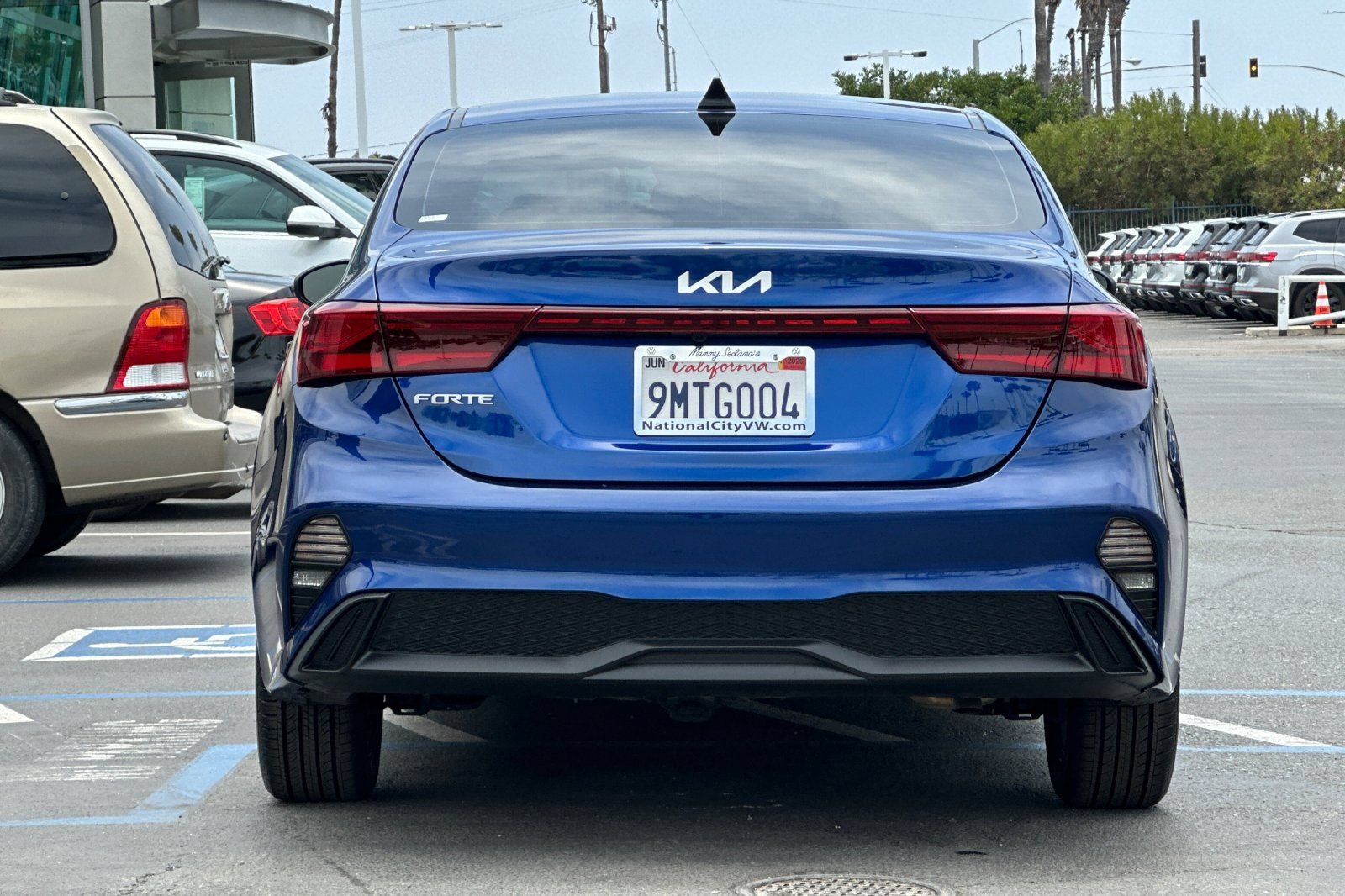 Used 2024 Kia Forte LXS FWD image 5
