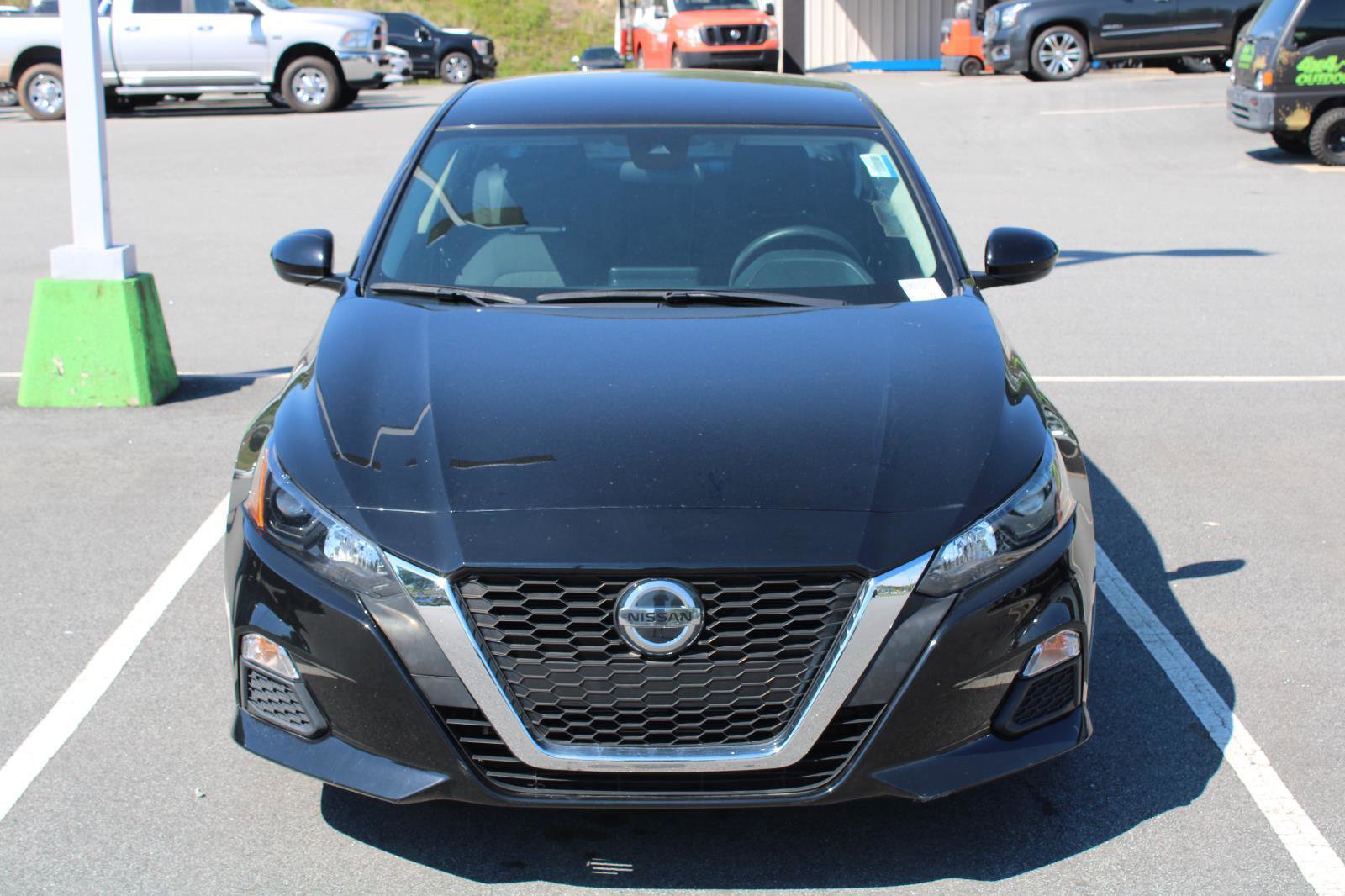 Used 2022 Nissan Altima 2.5 S image 2