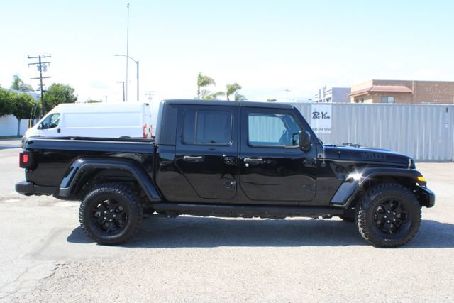 Used 2022 Jeep Gladiator Overland AWD/4WD image 3