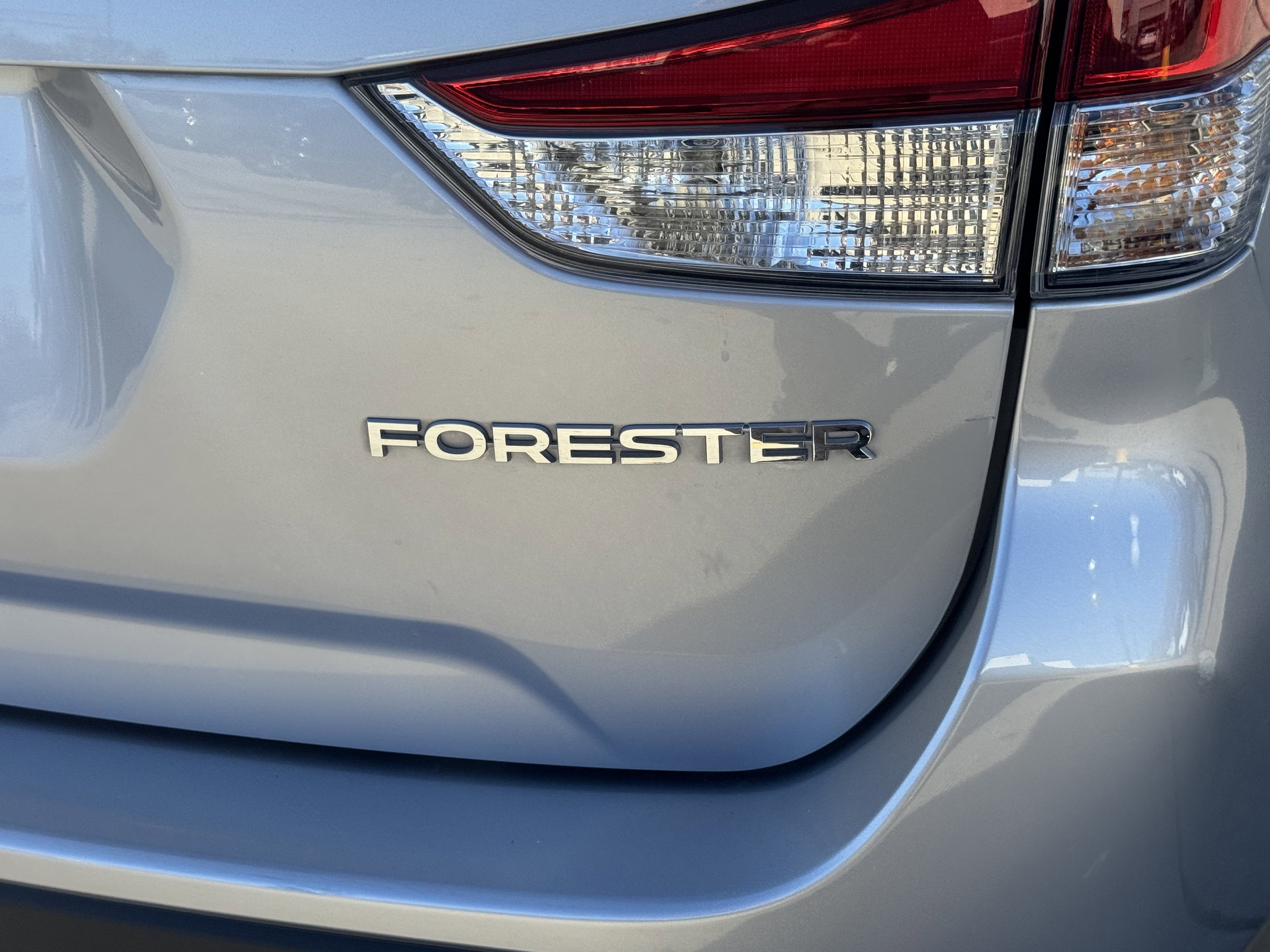 Used 2024 Subaru Forester Limited image 6