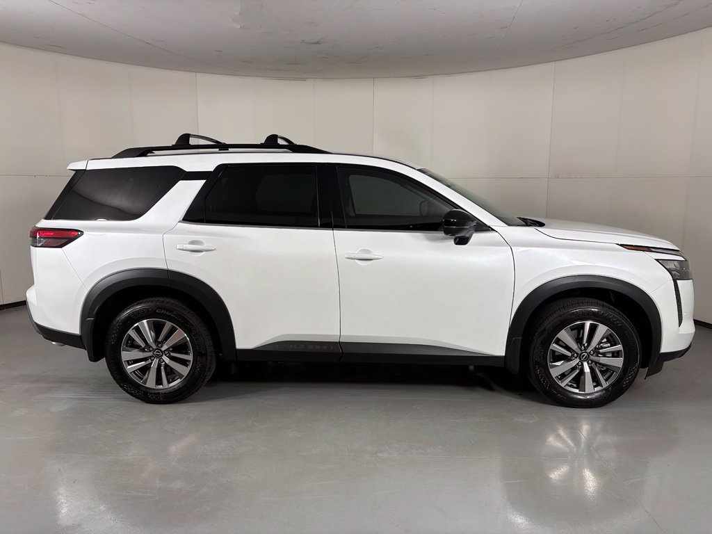 New 2026 Nissan Pathfinder SL FWD image 9