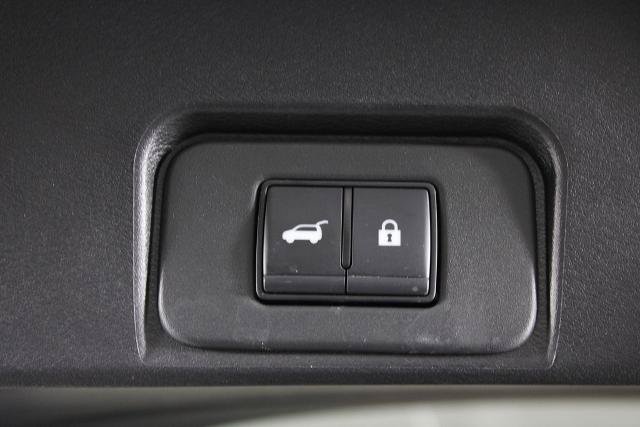 Certified 2026 Nissan Rogue SL FWD image 19