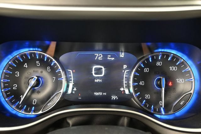 Certified 2022 Chrysler Pacifica Touring-L AWD/4WD image 31