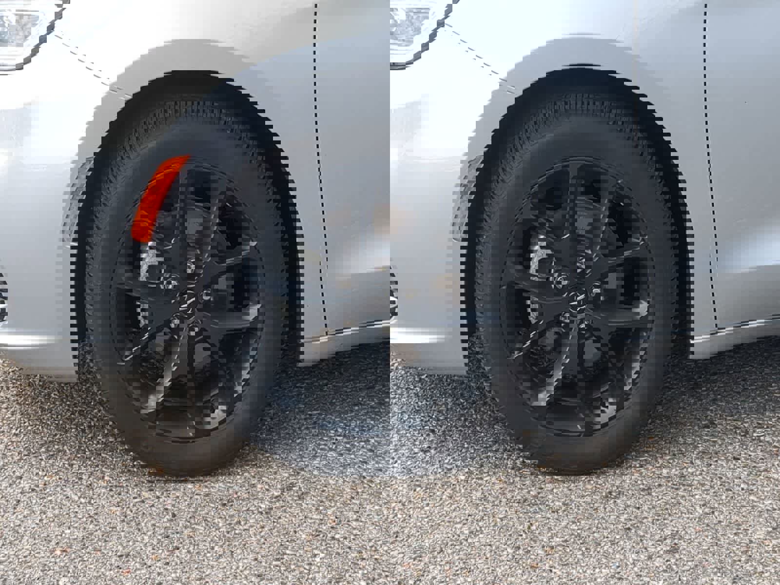 Certified 2024 Chrysler Pacifica Touring-L w/ S Appearance Package image 14