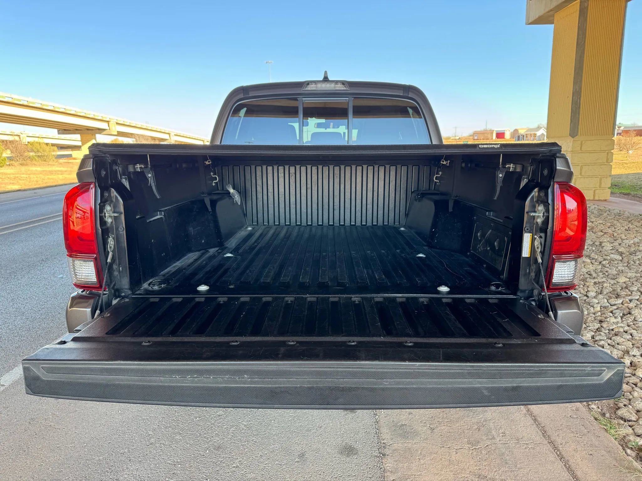 Used 2020 Toyota Tacoma SR image 20