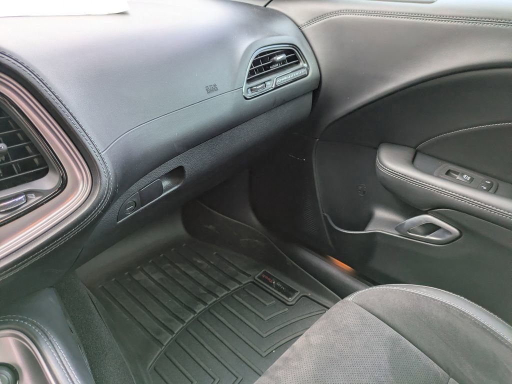 Used 2023 Dodge Challenger R/T w/ Plus Package image 16