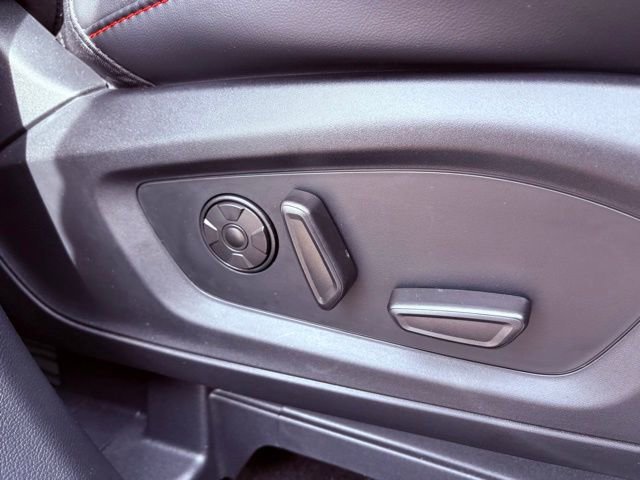 Used 2025 Ford Explorer ST image 30