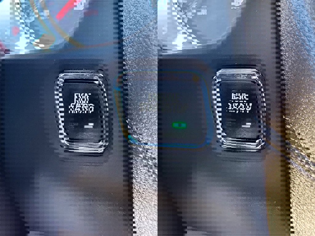 Certified 2023 GMC Acadia SLT image 30