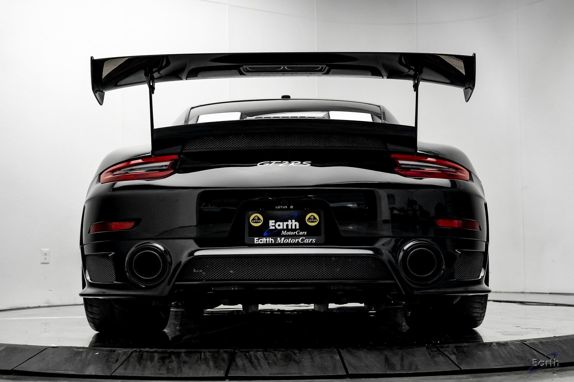 Used 2019 Porsche 911 GT2 RS w/ Weissach Package image 14