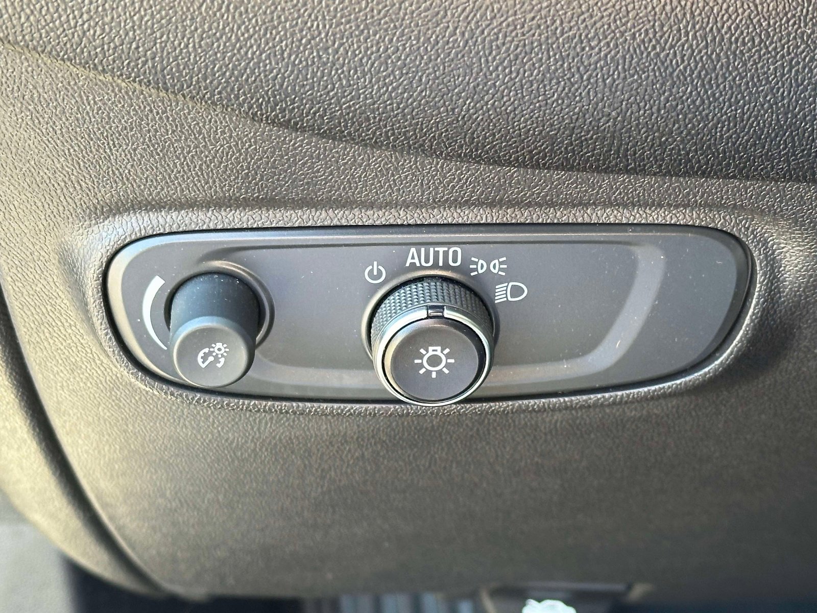 Used 2024 Chevrolet Equinox LT AWD/4WD image 21