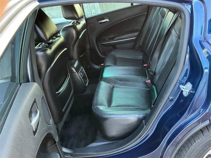 Used 2016 Dodge Charger SXT w/ AWD Premium Group image 33