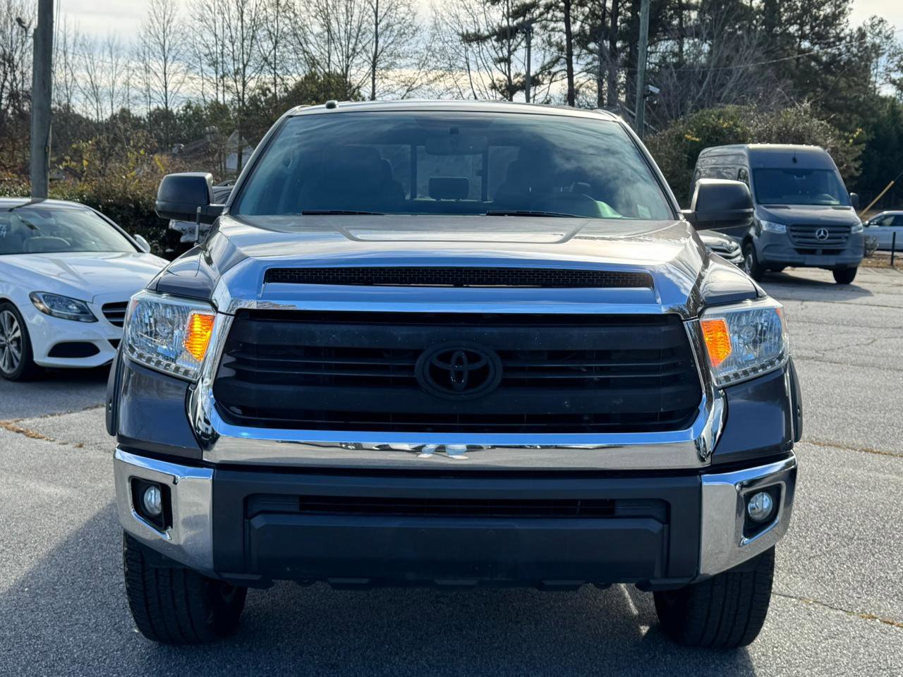 Used 2014 Toyota Tundra SR5 w/ SR5 Upgrade Package RWD image 2